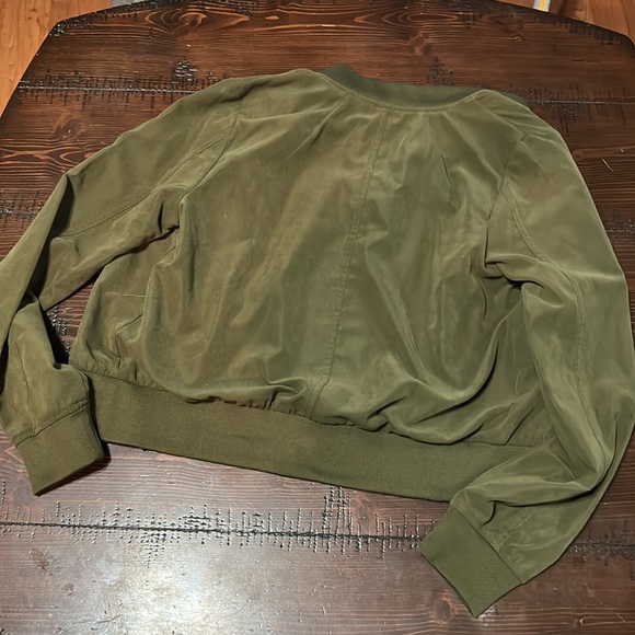 Olive bomber jacket - Picture 4 of 4